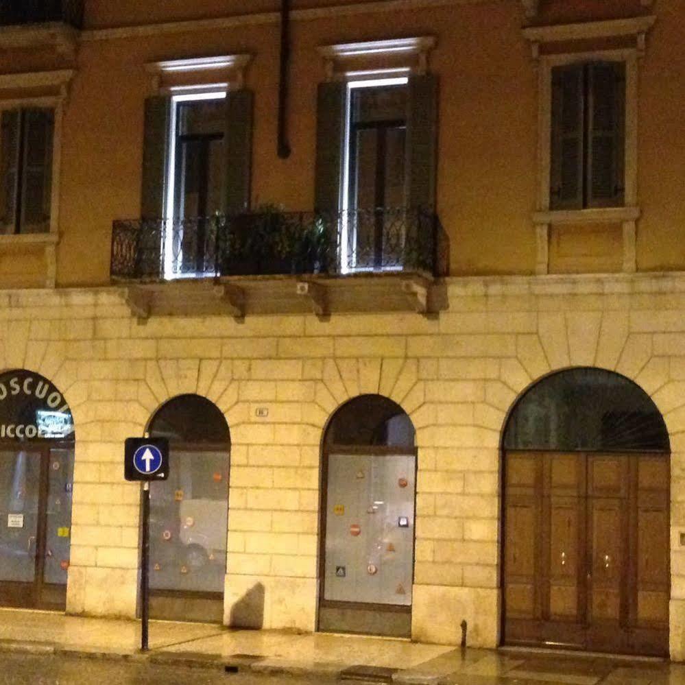 ホテル Casa Esvael ヴェローナ エクステリア 写真